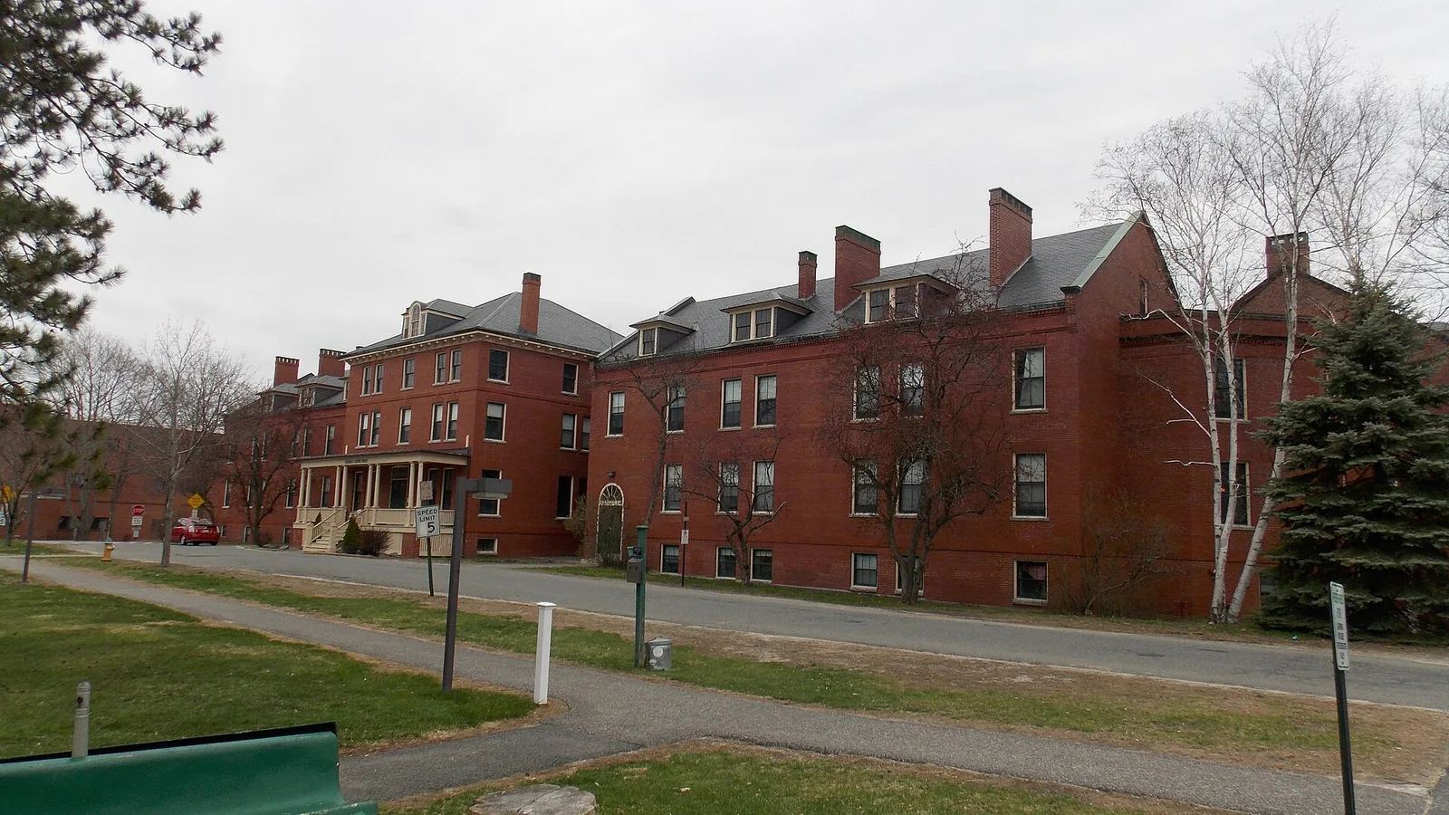 Portland City Hospital   Loring House Apartments 01